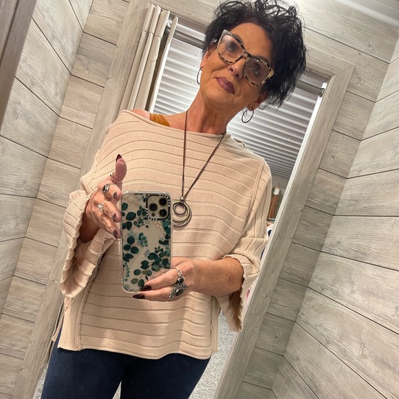 Meet your Posher, Michelle - Picture 2 of 3